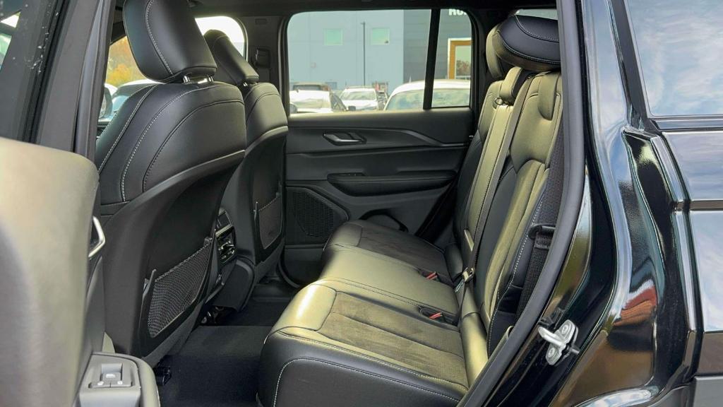 used 2025 Jeep Grand Cherokee car, priced at $36,995