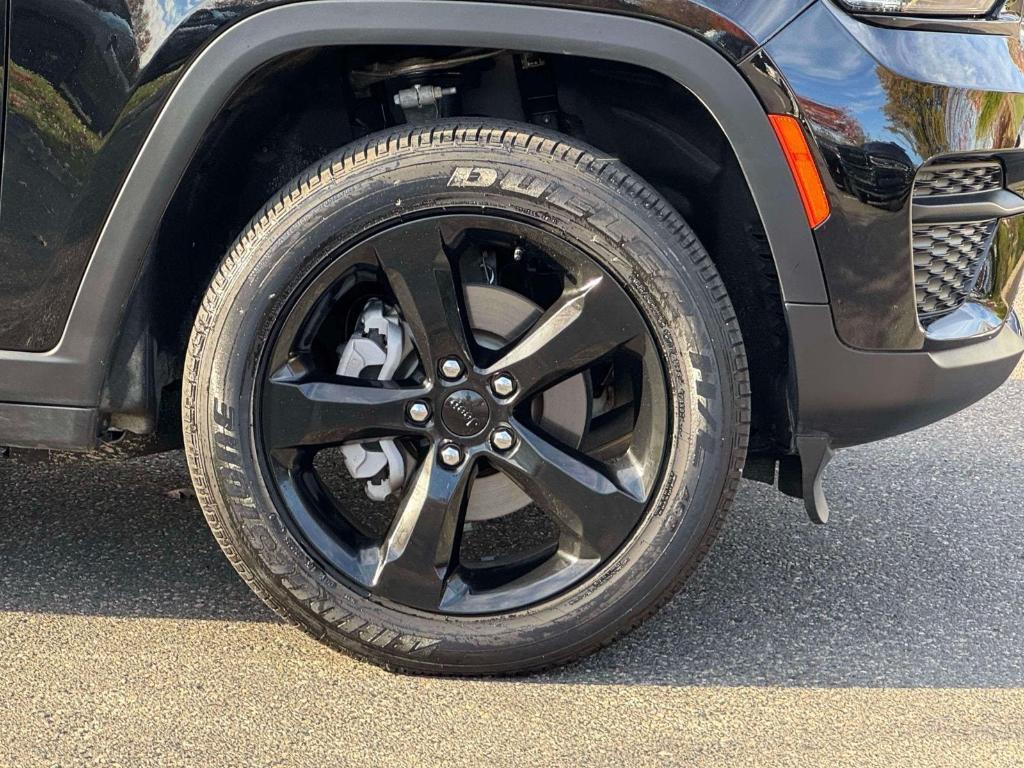 used 2025 Jeep Grand Cherokee car, priced at $36,995