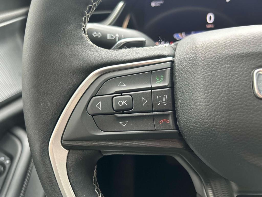 used 2025 Jeep Grand Cherokee car, priced at $39,495