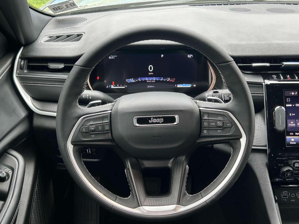 used 2025 Jeep Grand Cherokee car, priced at $39,495