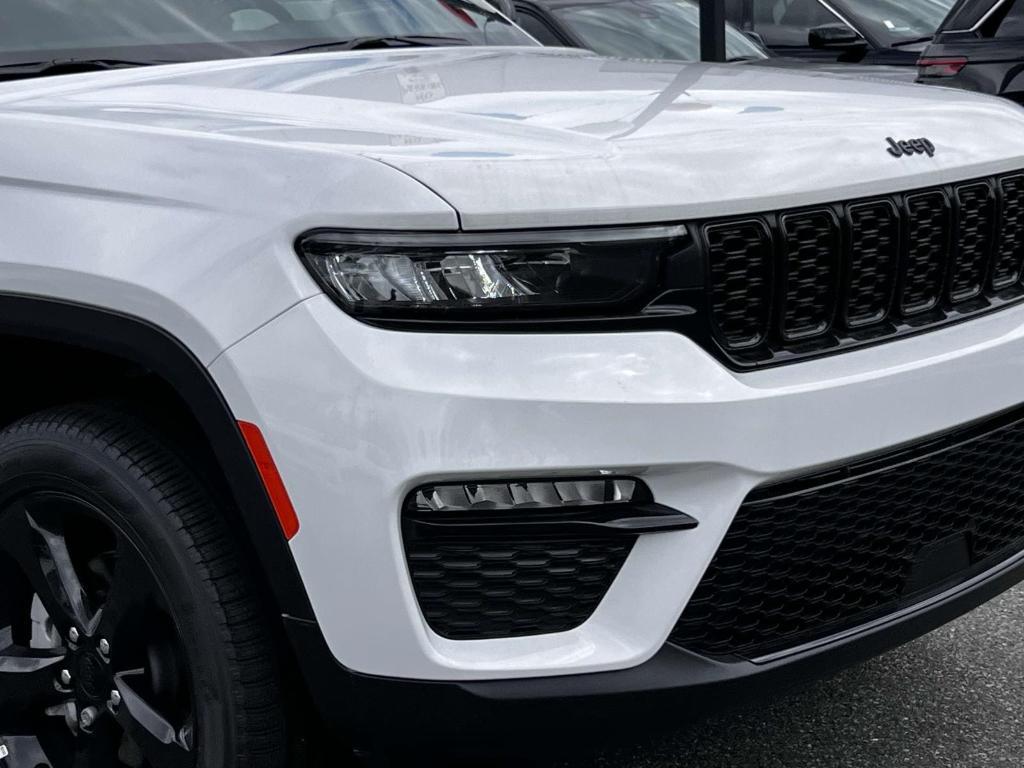 new 2025 Jeep Grand Cherokee car, priced at $49,065