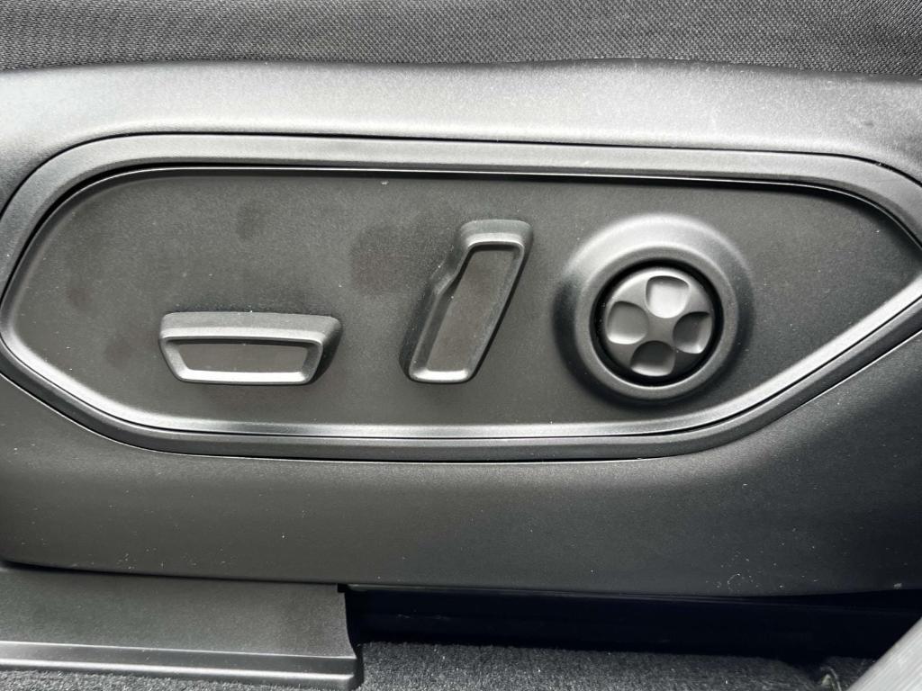 new 2025 Jeep Grand Cherokee car, priced at $49,065