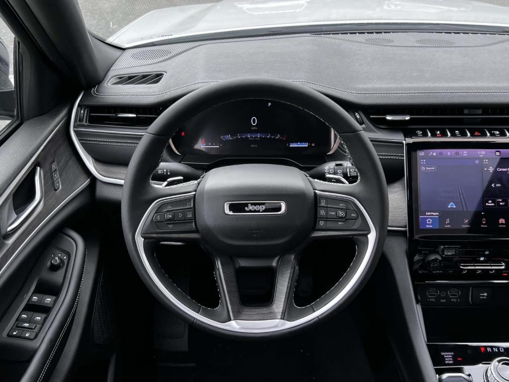 new 2025 Jeep Grand Cherokee car, priced at $49,065