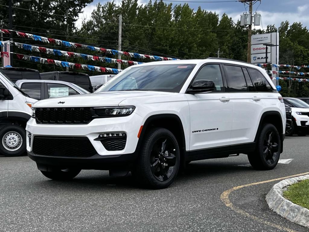 new 2025 Jeep Grand Cherokee car, priced at $49,065