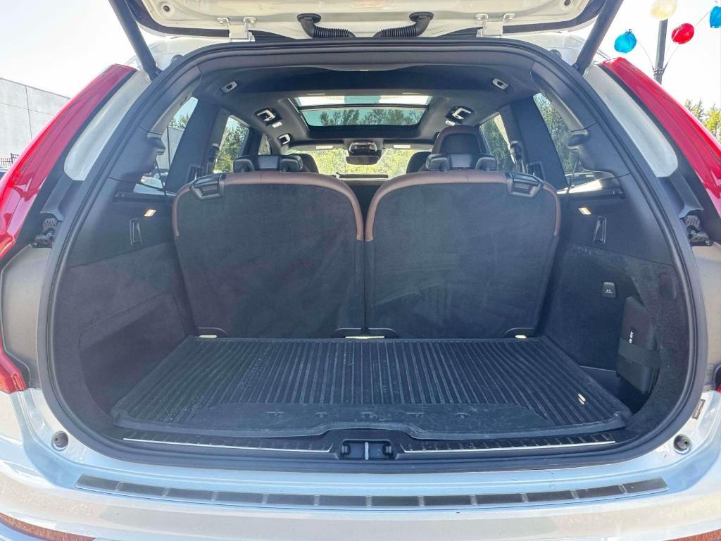 used 2022 Volvo XC90 car, priced at $33,695