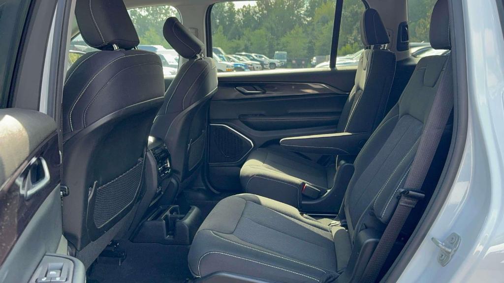 used 2022 Jeep Grand Cherokee L car, priced at $25,495