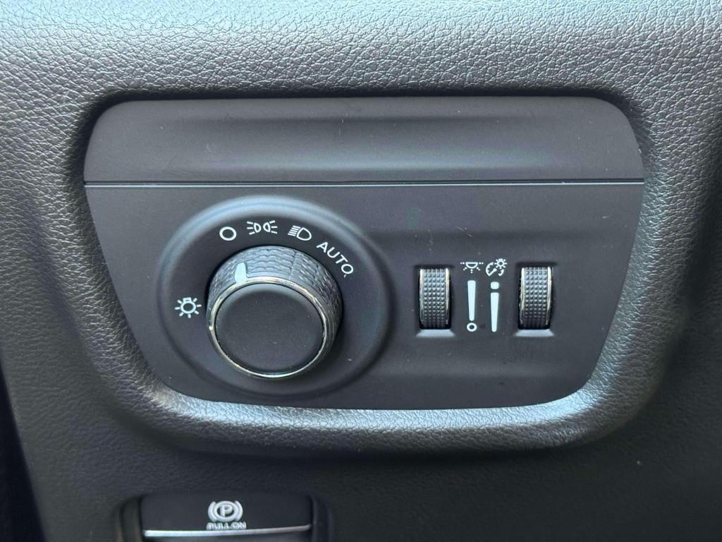 used 2022 Jeep Grand Cherokee L car, priced at $25,495