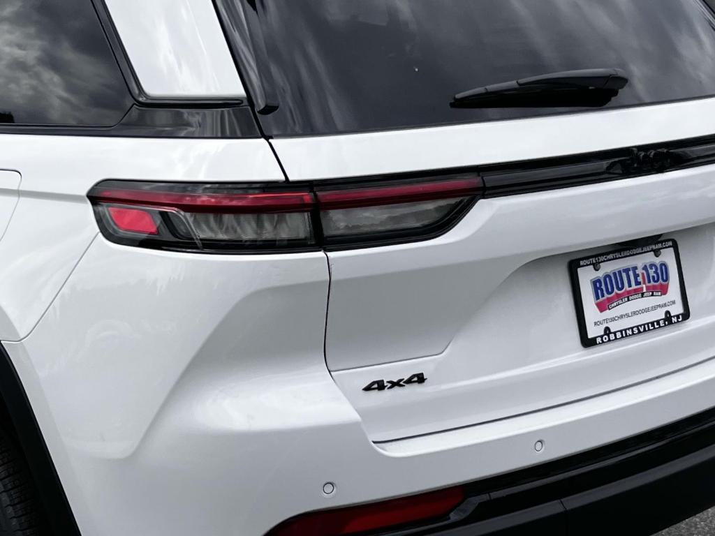 new 2025 Jeep Grand Cherokee car, priced at $49,140