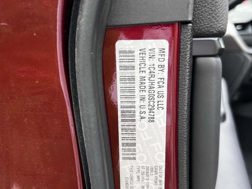 new 2025 Jeep Grand Cherokee car, priced at $39,375