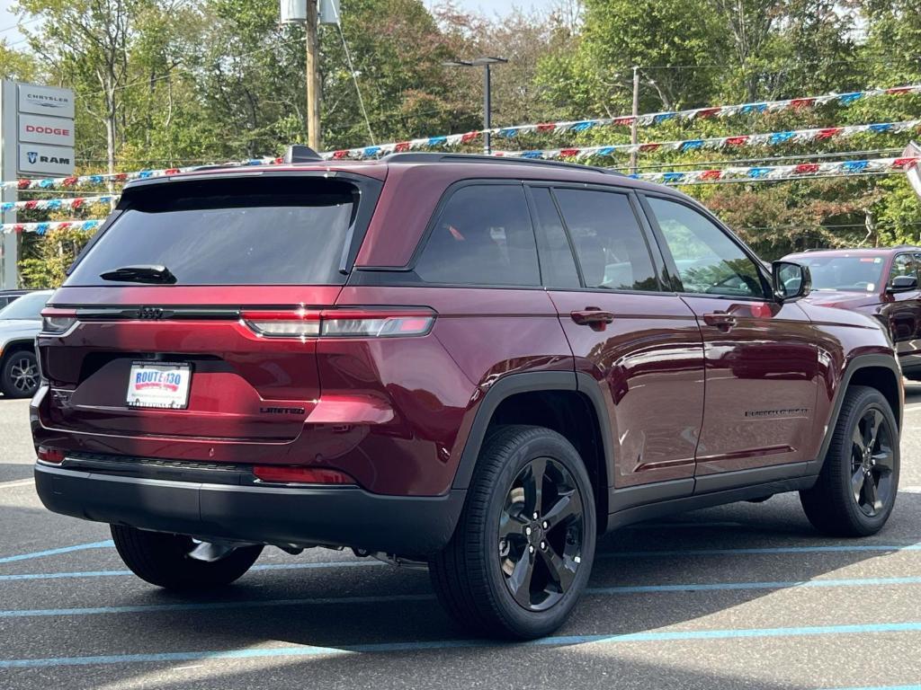 new 2025 Jeep Grand Cherokee car, priced at $49,235