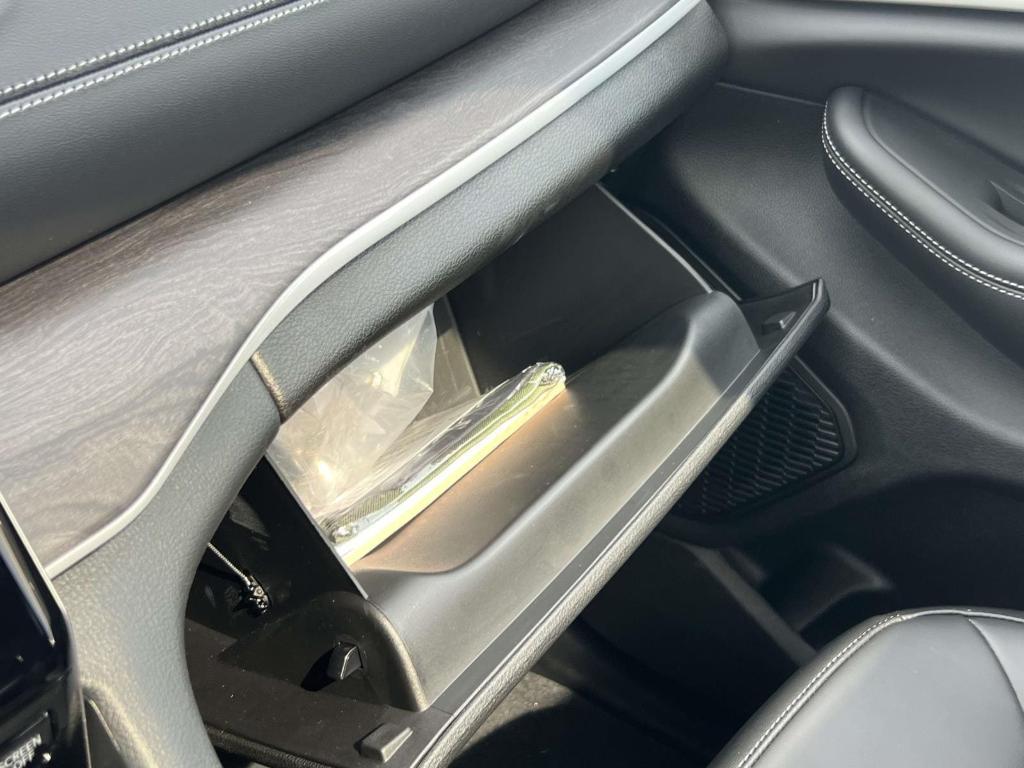 new 2025 Jeep Grand Cherokee car, priced at $49,235