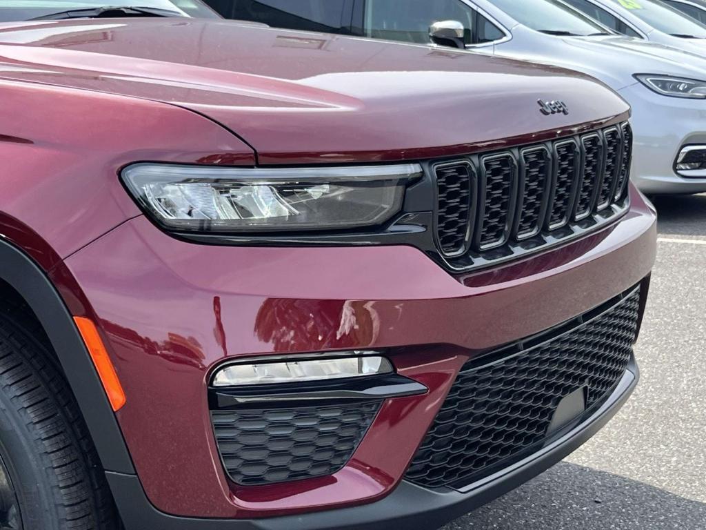 new 2025 Jeep Grand Cherokee car, priced at $49,235