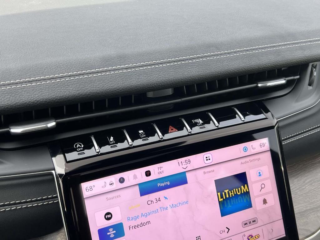 new 2025 Jeep Grand Cherokee car, priced at $49,235