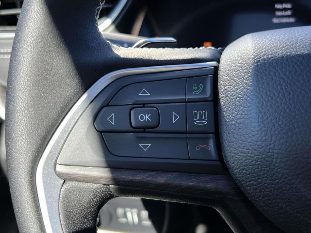 new 2025 Jeep Grand Cherokee car, priced at $49,065