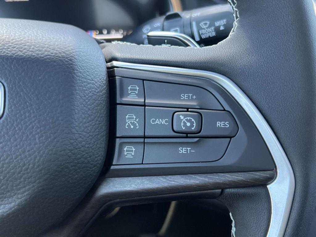 new 2025 Jeep Grand Cherokee car, priced at $49,065