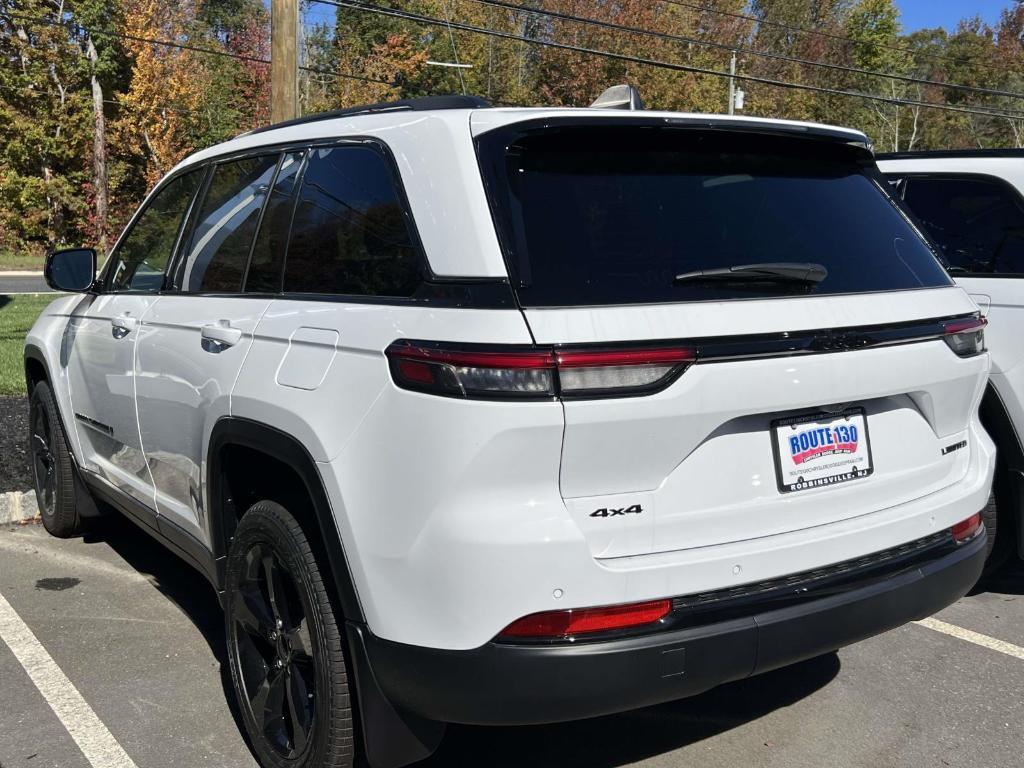 new 2025 Jeep Grand Cherokee car, priced at $49,065