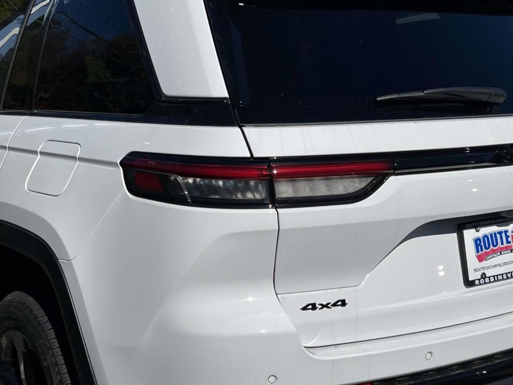 new 2025 Jeep Grand Cherokee car, priced at $49,065