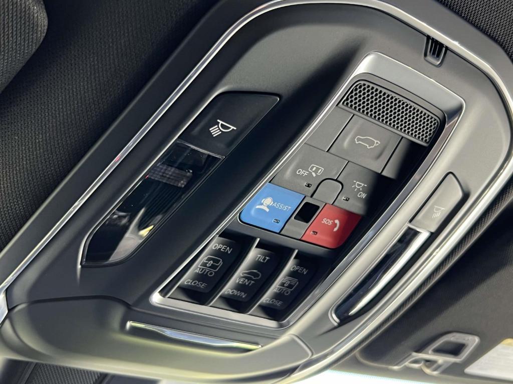 new 2025 Jeep Grand Cherokee car, priced at $49,065