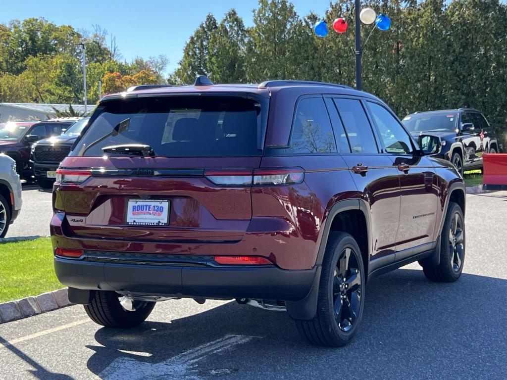 new 2025 Jeep Grand Cherokee car, priced at $45,300