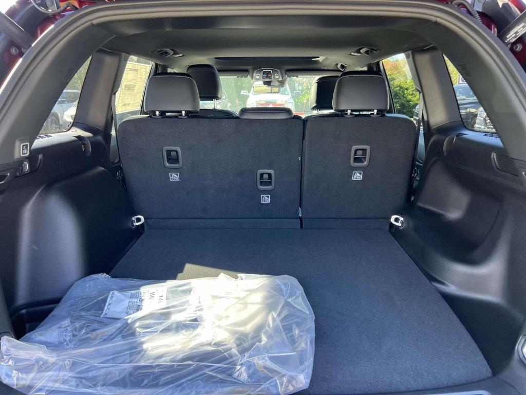 new 2025 Jeep Grand Cherokee car, priced at $45,300