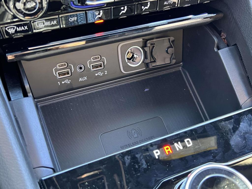 new 2025 Jeep Grand Cherokee car, priced at $45,300