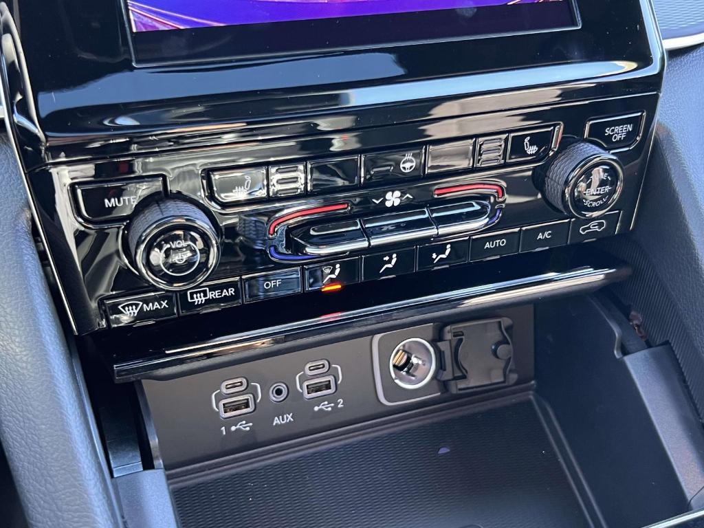 new 2025 Jeep Grand Cherokee car, priced at $45,300