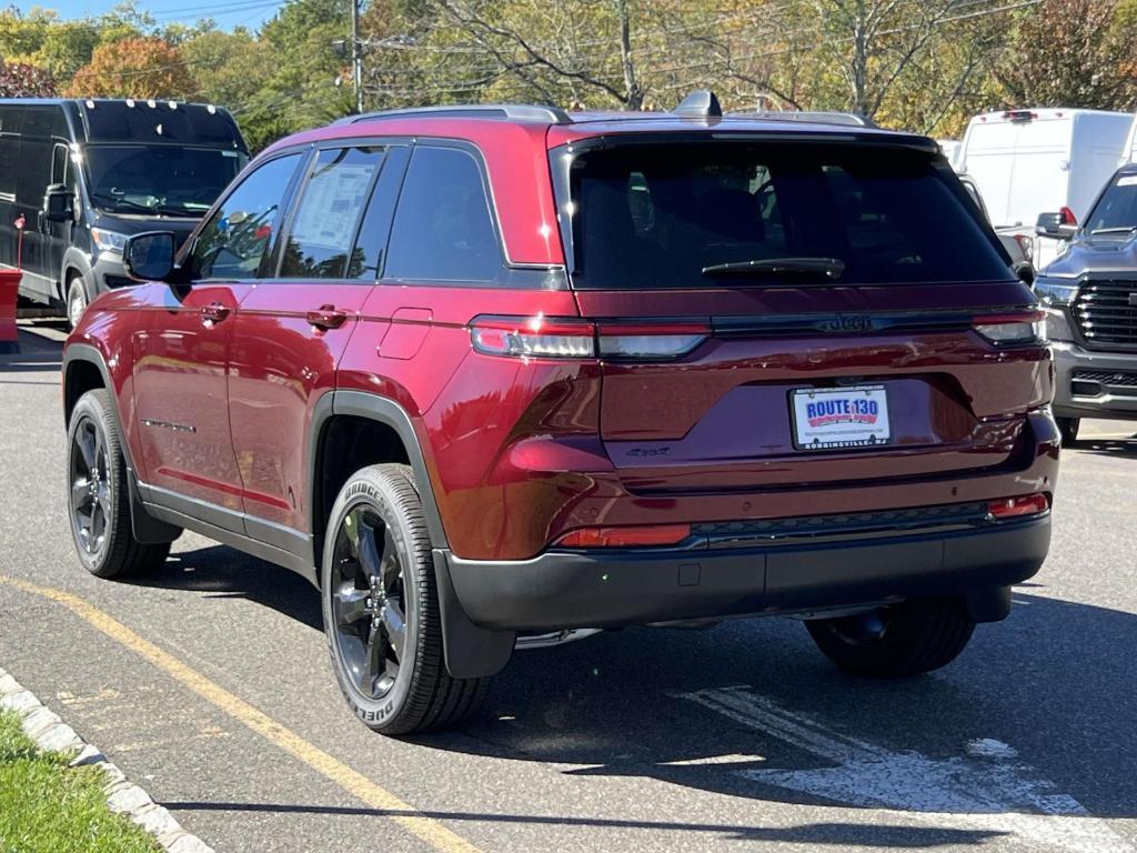 new 2025 Jeep Grand Cherokee car, priced at $45,300