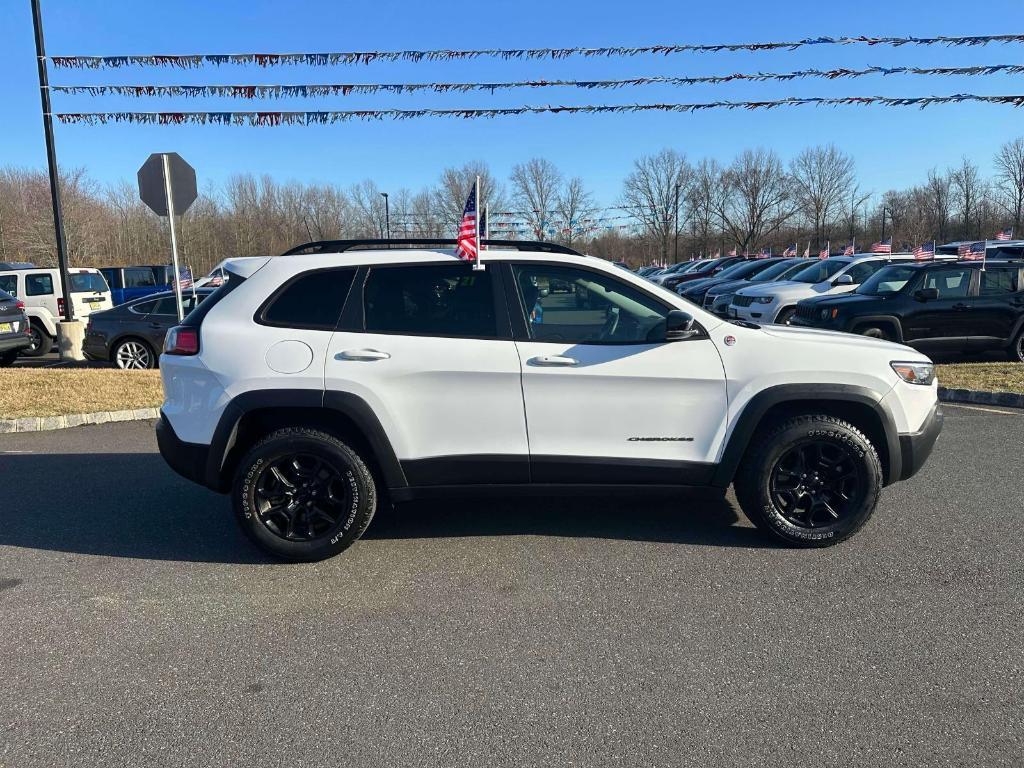 used 2022 Jeep Cherokee car, priced at $26,349