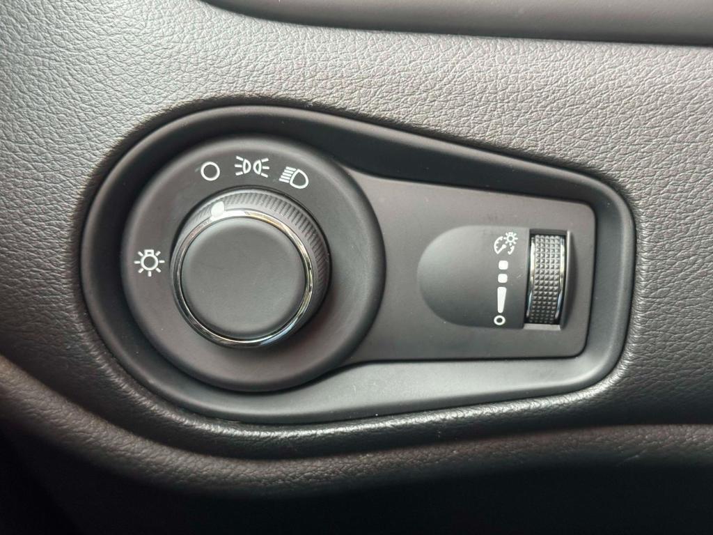 used 2023 Jeep Renegade car, priced at $18,995