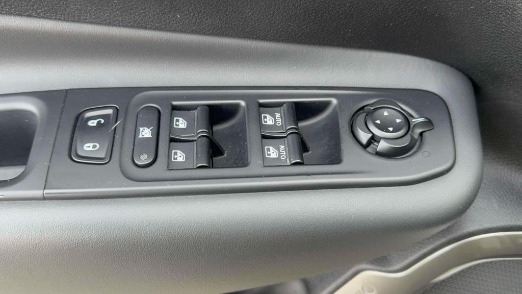 used 2023 Jeep Renegade car, priced at $18,995