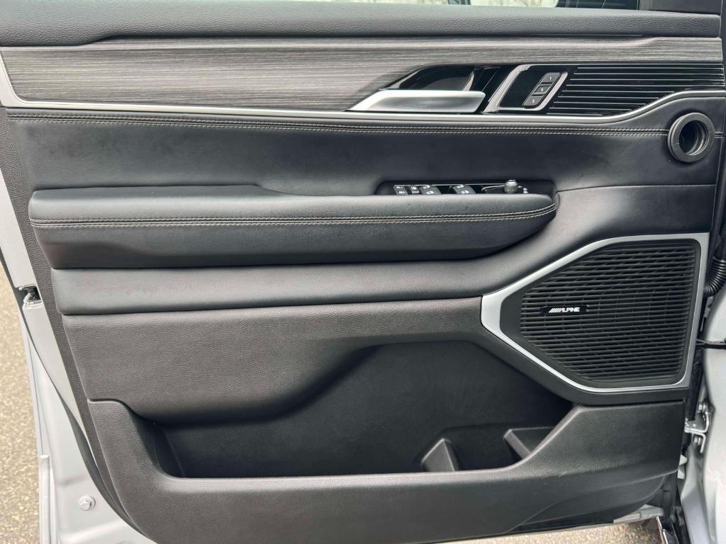 used 2024 Jeep Wagoneer car, priced at $40,995