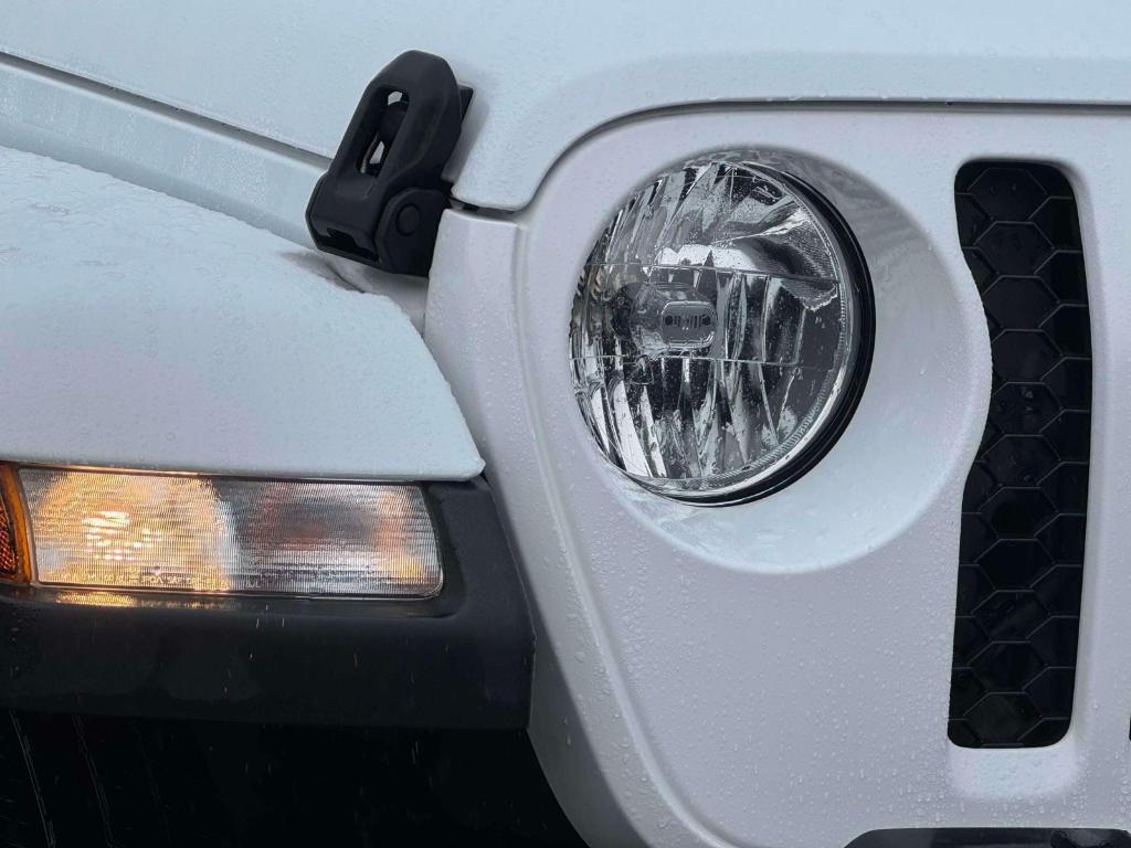 used 2022 Jeep Gladiator car, priced at $29,795