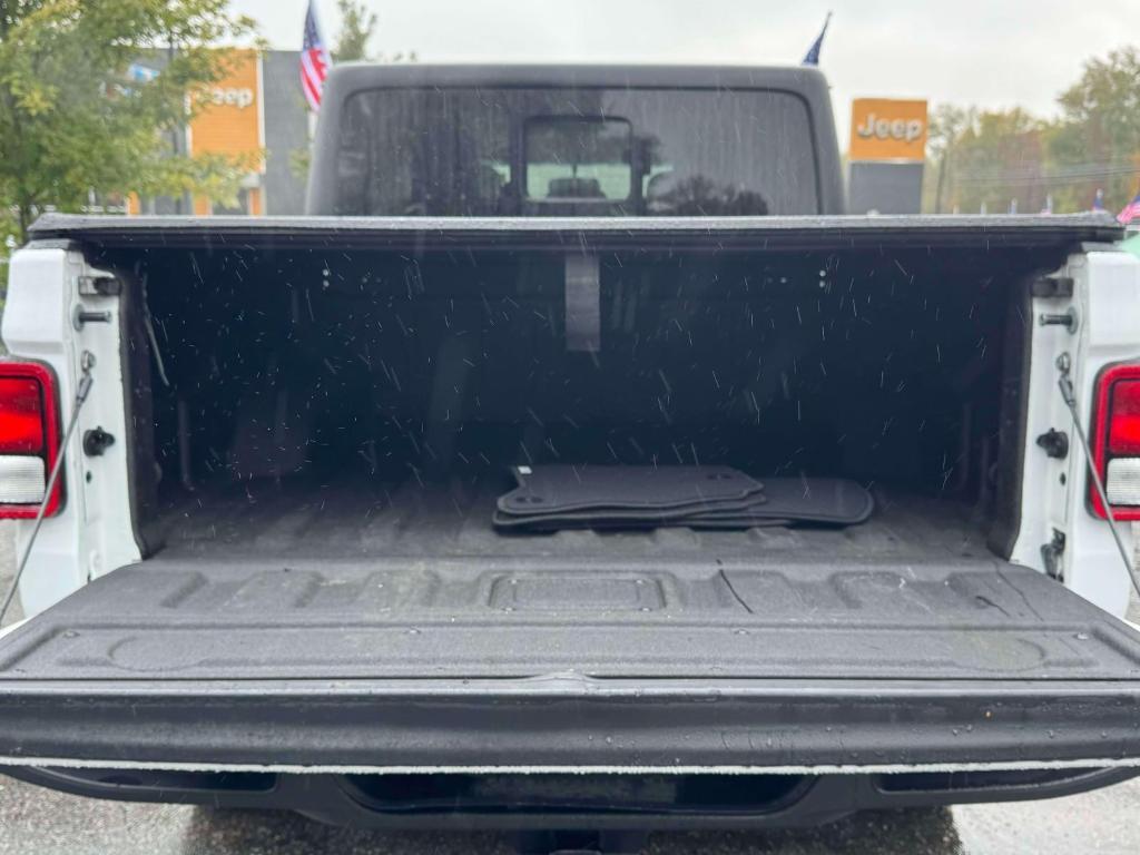 used 2022 Jeep Gladiator car, priced at $29,795