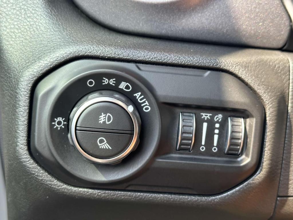 used 2021 Jeep Gladiator car, priced at $27,759