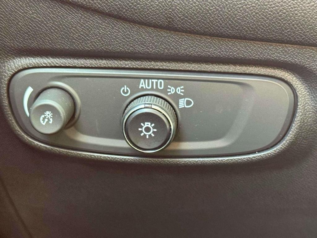 used 2022 Chevrolet Equinox car, priced at $22,995