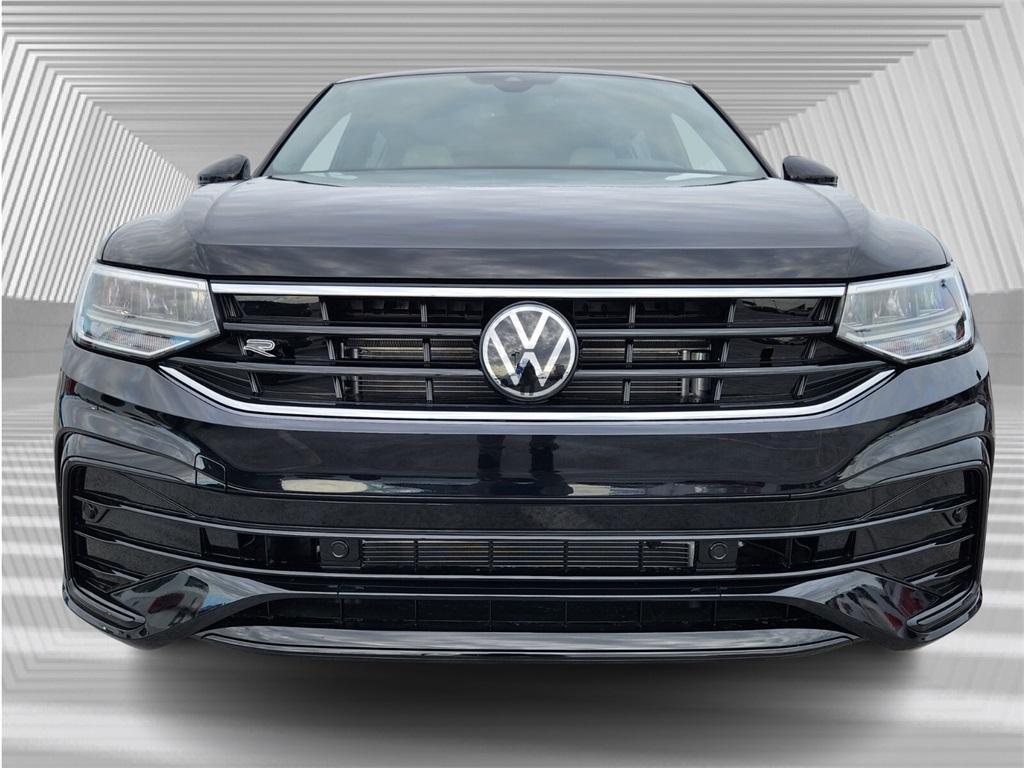 new 2024 Volkswagen Tiguan car, priced at $33,094