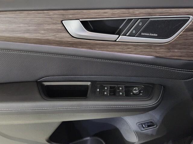 new 2025 Volkswagen Atlas car, priced at $51,971