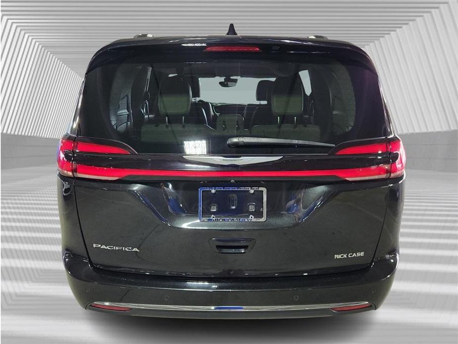 used 2021 Chrysler Pacifica car, priced at $17,991