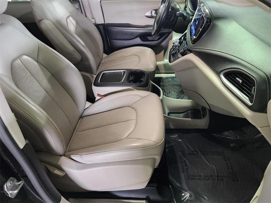 used 2021 Chrysler Pacifica car, priced at $17,991