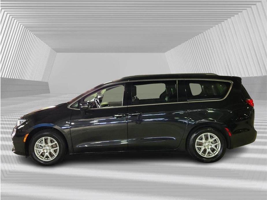 used 2021 Chrysler Pacifica car, priced at $17,991