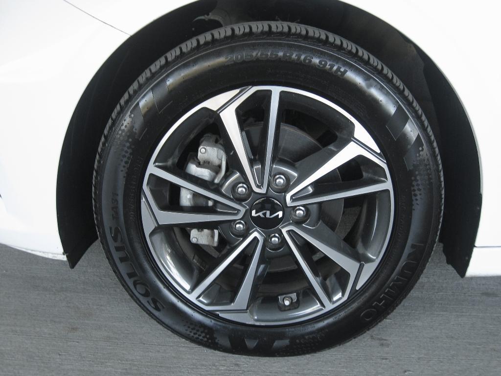 used 2023 Kia Forte car