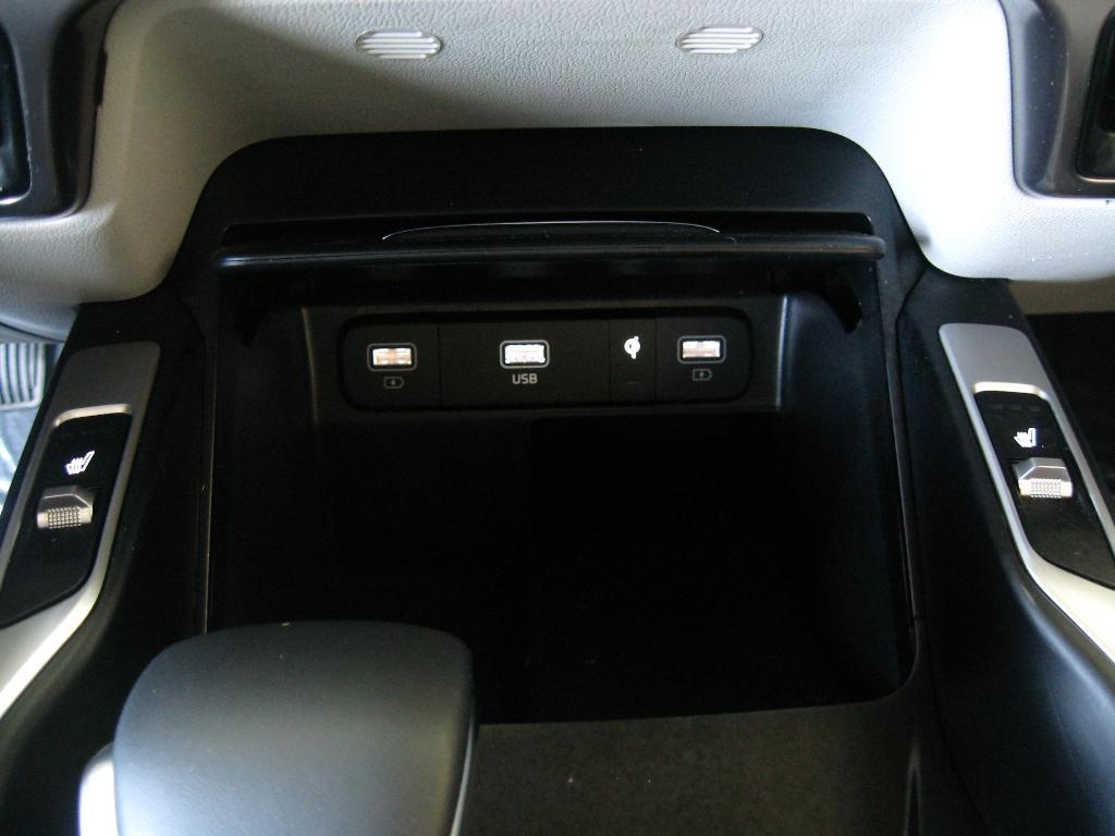 used 2023 Kia Sorento car, priced at $33,990