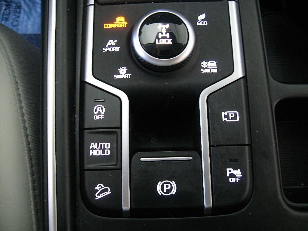 used 2023 Kia Sorento car, priced at $33,990