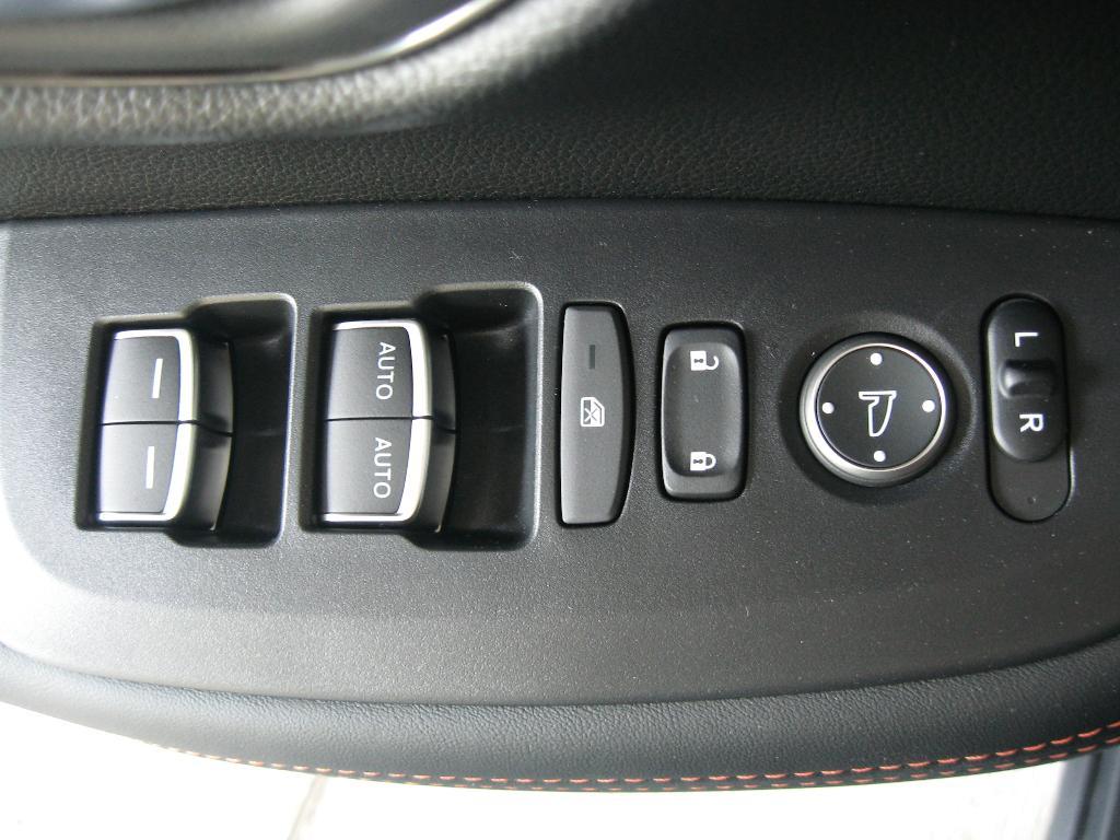 used 2025 Honda HR-V car, priced at $29,490