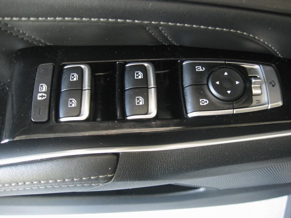 used 2023 Kia Sorento car, priced at $34,490