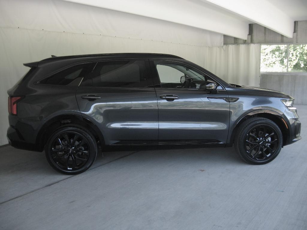used 2023 Kia Sorento car, priced at $34,490