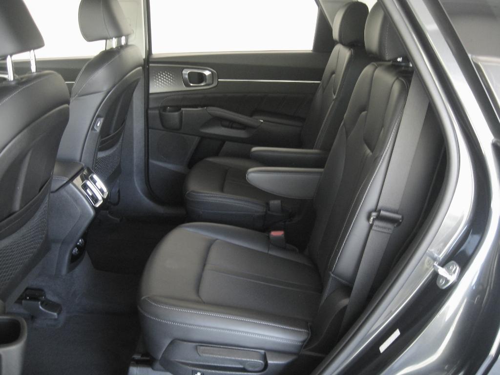 used 2023 Kia Sorento car, priced at $34,490