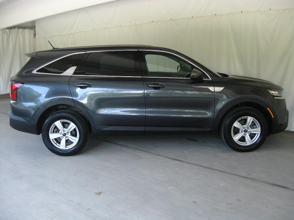 used 2022 Kia Sorento car, priced at $25,990