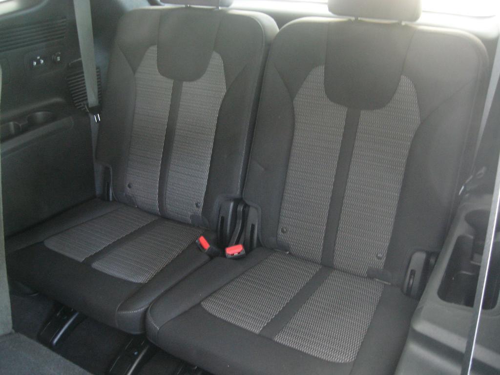 used 2022 Kia Sorento car, priced at $25,990