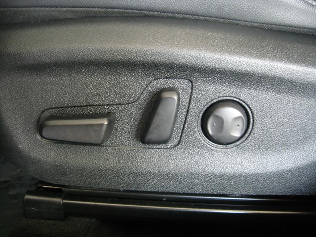 used 2022 Kia Niro car